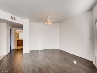 Photo #3: 2071446 Listing