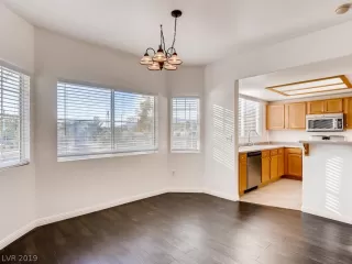 Photo #6: 2071446 Listing