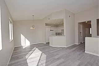 Photo #6: 2071464 Listing 