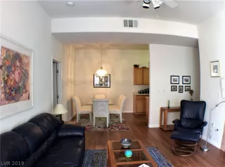 Photo #2: 2071476 Listing 