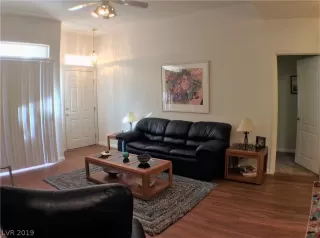 Photo #4: 2071476 Listing 