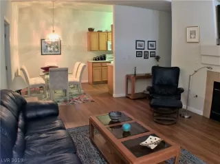 Photo #5: 2071476 Listing 