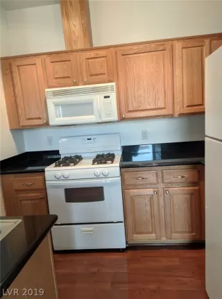 Photo #4: 2071547 Listing 