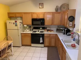 Photo #3: 2071561 Listing 