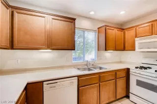 Photo #5: 2071640 Listing 