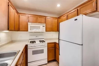 Photo #6: 2071640 Listing 