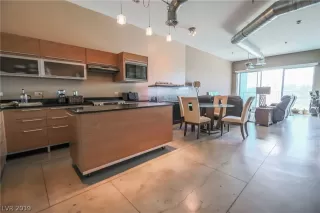 Photo #3: 2071643 Listing