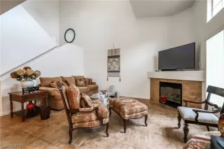 Photo #2: 2071658 Listing 