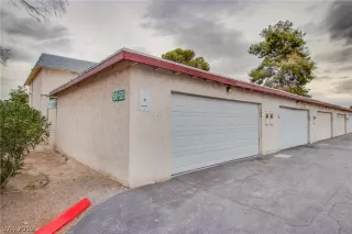 Photo #4: 2071710 Listing