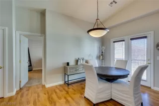 Photo #4: 2071748 Listing 