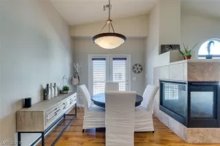 Photo #5: 2071748 Listing 