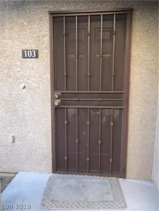 Photo #2: 2071805 Listing