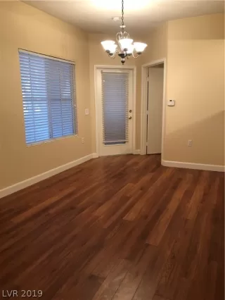 Photo #4: 2071805 Listing