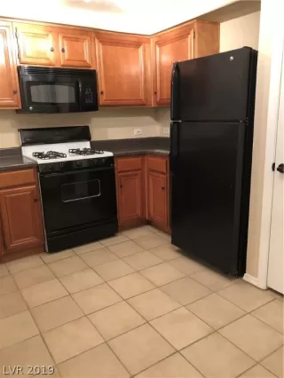 Photo #6: 2071805 Listing