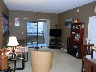 Photo #3: 2071818 Listing