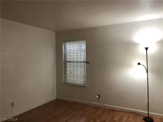 Photo #2: 2071840 Listing 