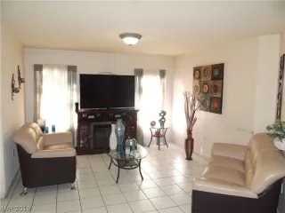 Photo #3: 2071849 Listing