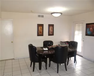 Photo #4: 2071849 Listing