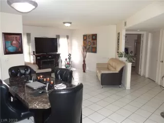 Photo #6: 2071849 Listing