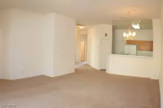 Photo #4: 2071871 Listing