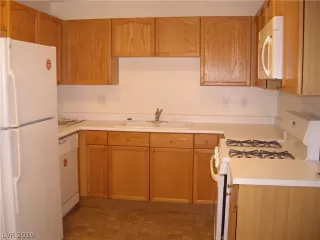 Photo #3: 2071889 Listing