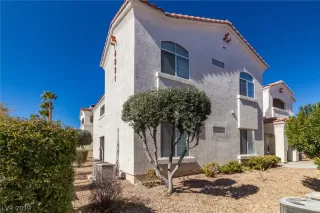 Photo #2: 2071899 Listing 