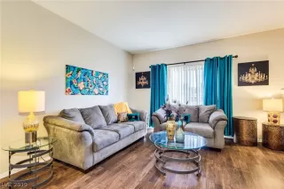 Photo #5: 2071899 Listing 