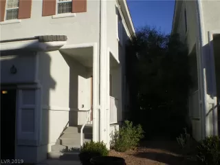 Photo #2: 2071945 Listing