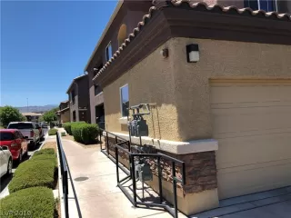 Photo #1: 2071950 Listing