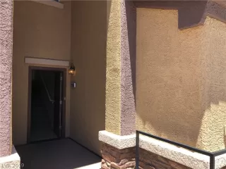 Photo #2: 2071950 Listing