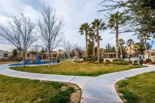 Photo #4: 2071986 Listing 