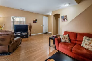 Photo #5: 2071986 Listing 