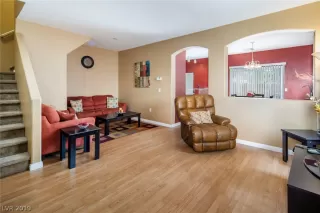 Photo #6: 2071986 Listing 