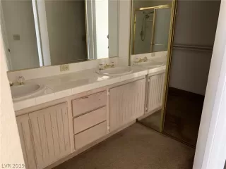 Photo #4: 2071990 Listing 