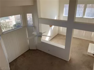 Photo #6: 2071990 Listing 