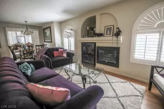 Photo #3: 2072095 Listing