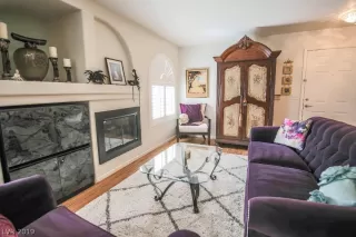 Photo #4: 2072095 Listing