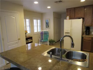 Photo #2: 2072107 Listing 