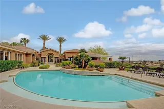 Photo #2: 2072130 Listing