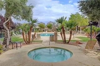 Photo #4: 2072130 Listing