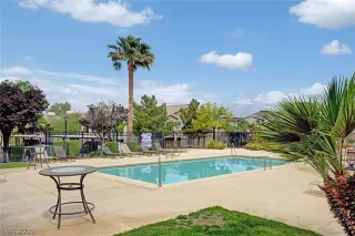 Photo #5: 2072130 Listing