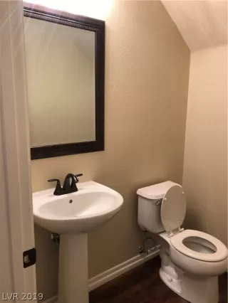 Photo #5: 2072153 Listing