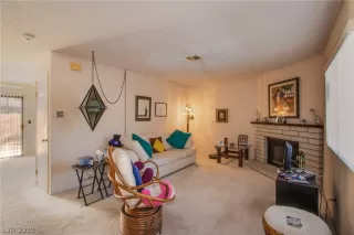 Photo #4: 2072264 Listing