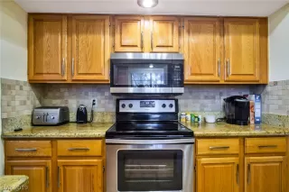 Photo #6: 2072297 Listing