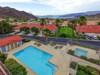 Photo #3: 2072328 Listing 