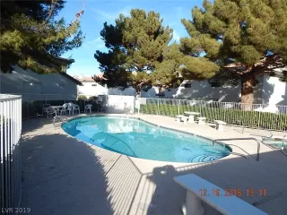 Photo #1: 2072338 Listing 