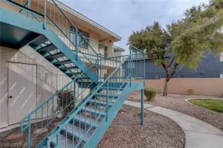 Photo #2: 2072352 Listing