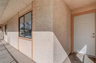 Photo #4: 2072352 Listing