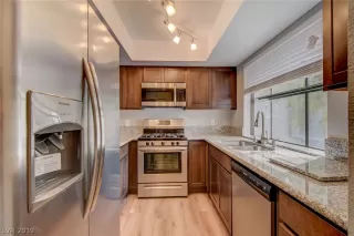 Photo #6: 2072352 Listing