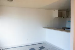 Photo #6: 2072371 Listing 